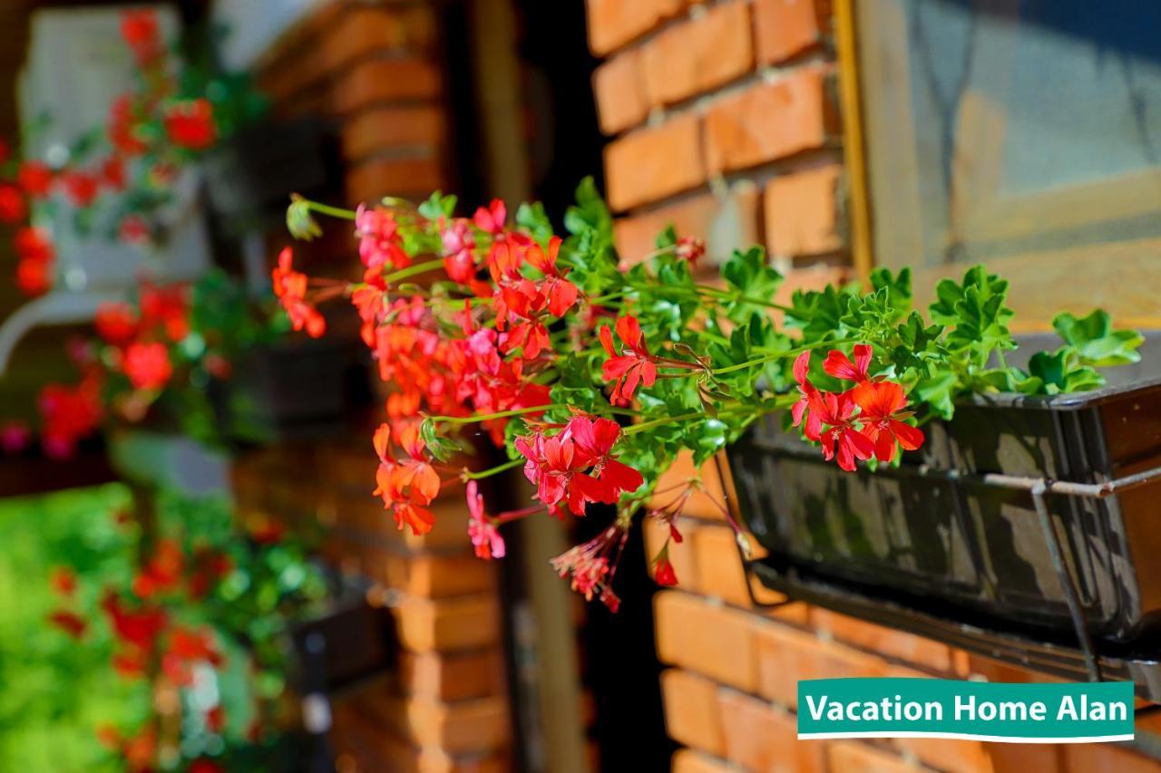 Vacation Home Alan 2 Kulen Vakuf Extérieur photo