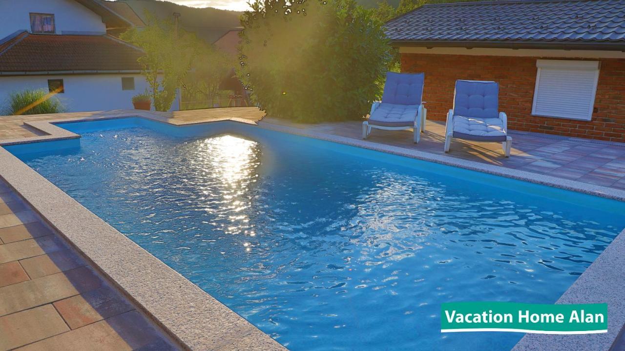 Vacation Home Alan 2 Kulen Vakuf Extérieur photo