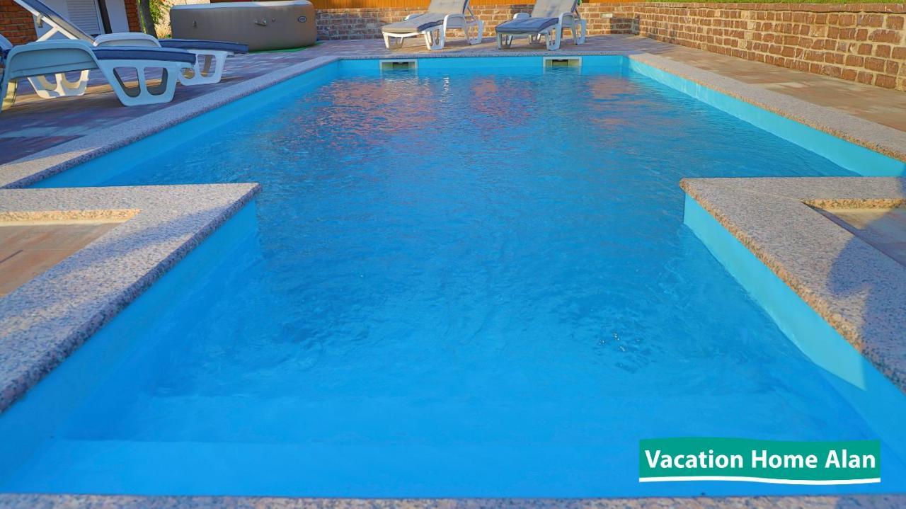 Vacation Home Alan 2 Kulen Vakuf Extérieur photo