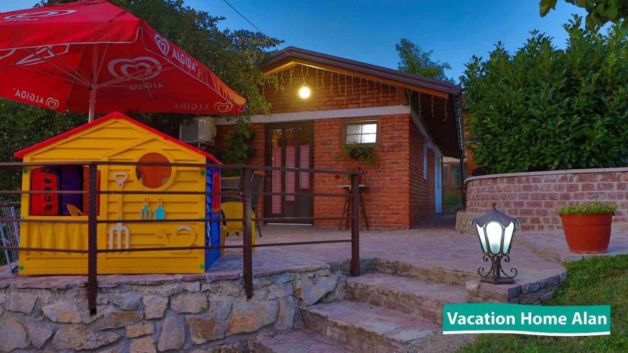 Vacation Home Alan 2 Kulen Vakuf Extérieur photo