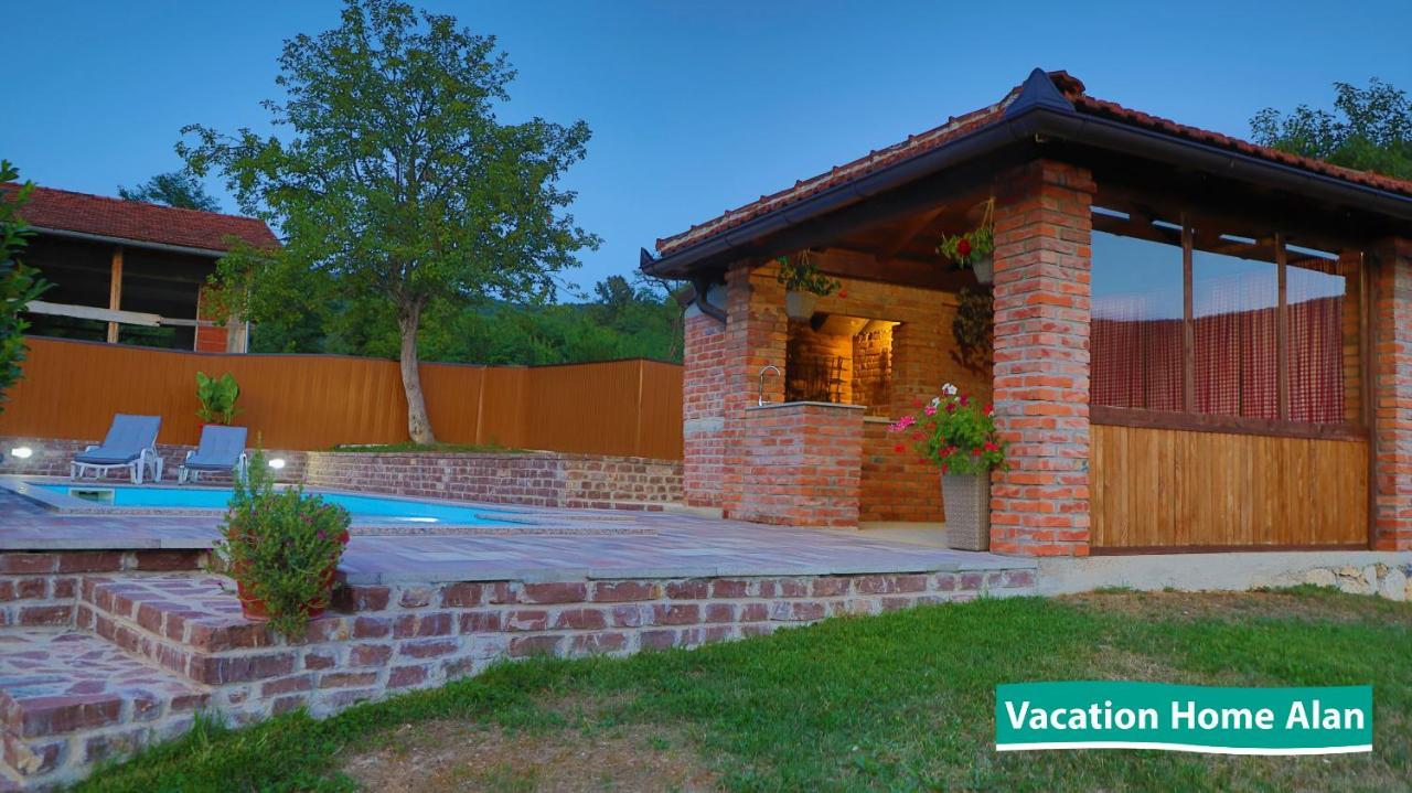 Vacation Home Alan 2 Kulen Vakuf Extérieur photo