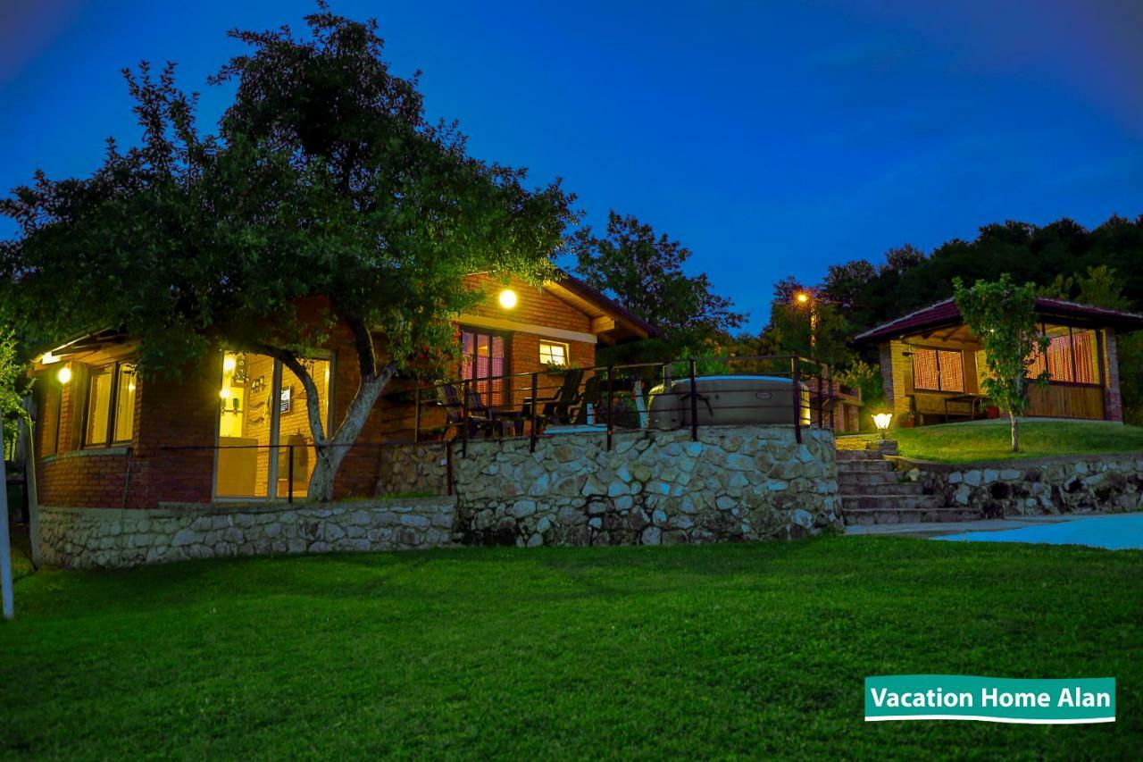 Vacation Home Alan 2 Kulen Vakuf Extérieur photo