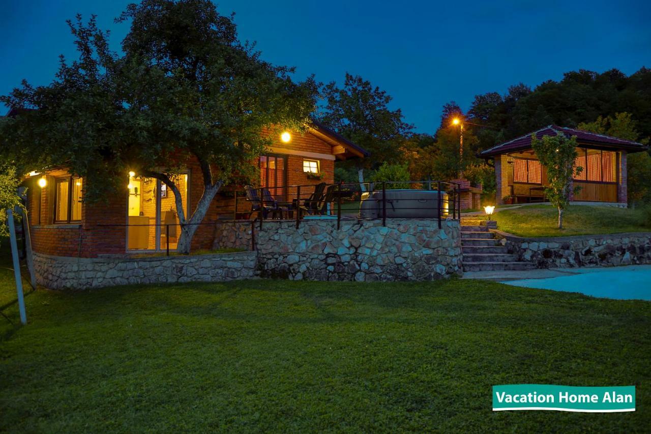 Vacation Home Alan 2 Kulen Vakuf Extérieur photo